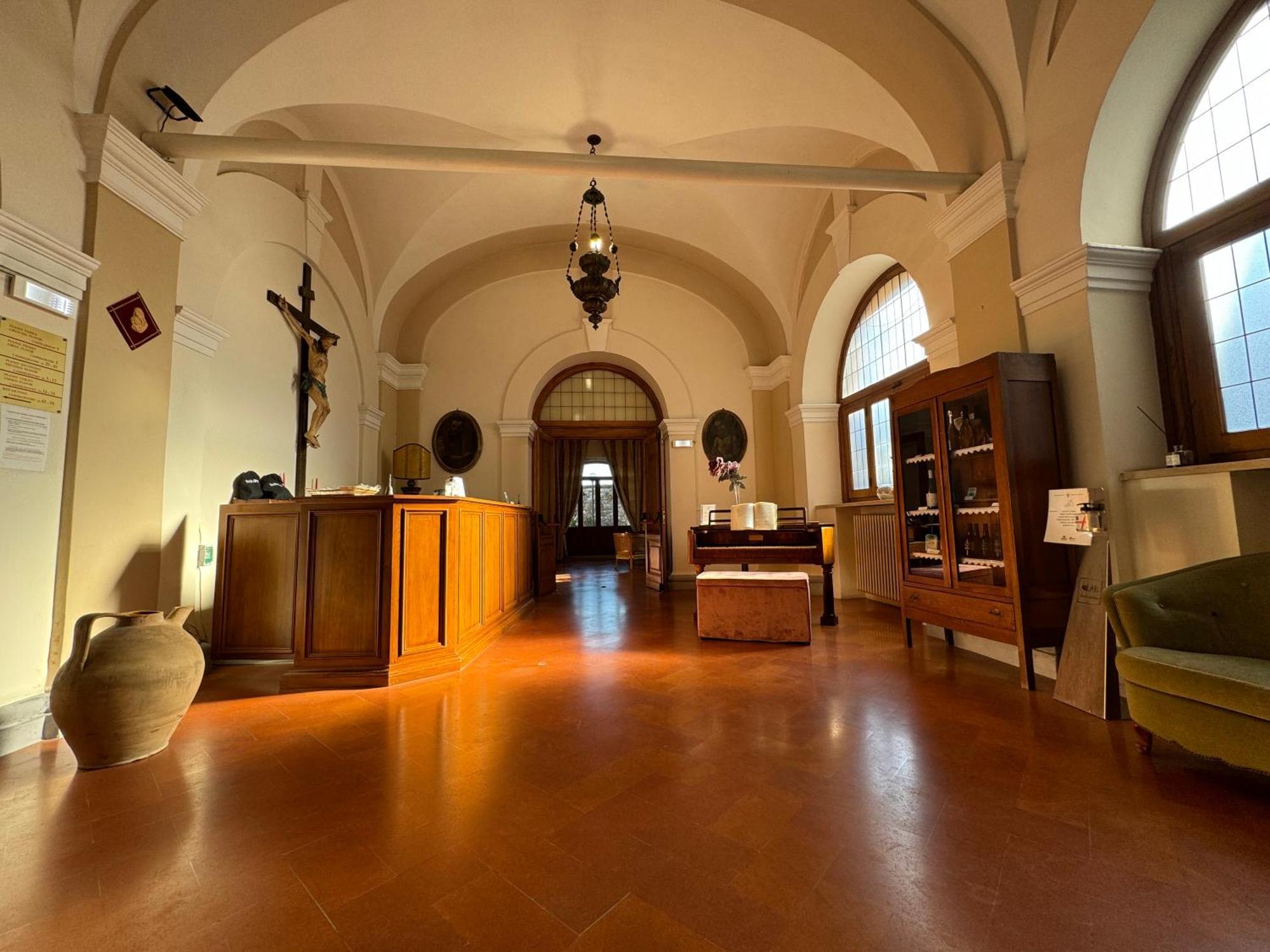 Monastero Ss. Annunziata Hotel Todi Buitenkant foto The interior of the museum