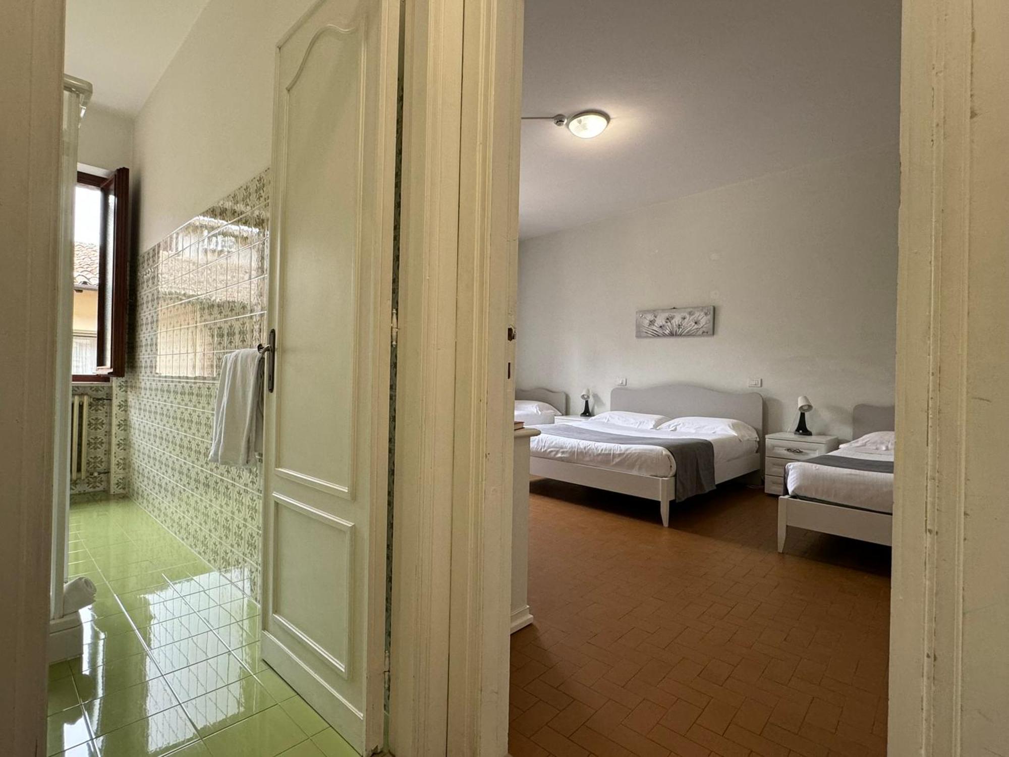 Monastero Ss. Annunziata Hotel Todi Buitenkant foto A room at the hotel